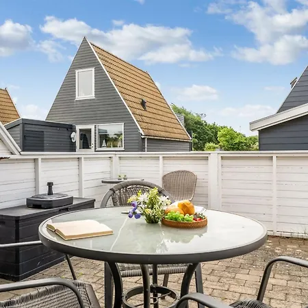Tavita - 100m From The Sea By Interhome Gedser